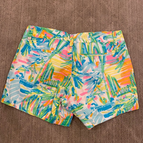 Lily Pulitzer Callahan shorts, size 4, 5 inch inseam - Picture 3 of 3